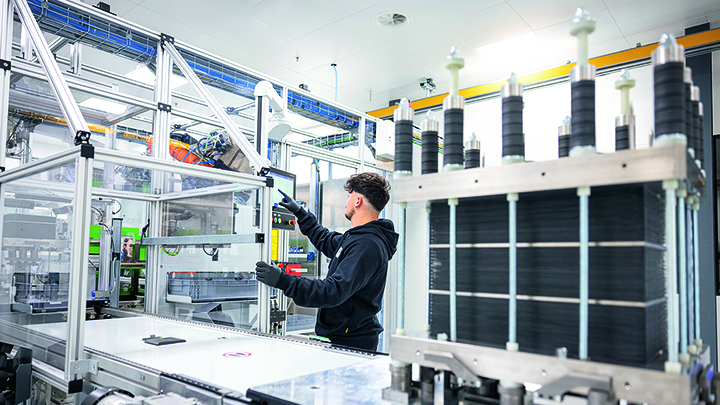 PT_Milestone_for_green_hydrogen_economy_001---720x405